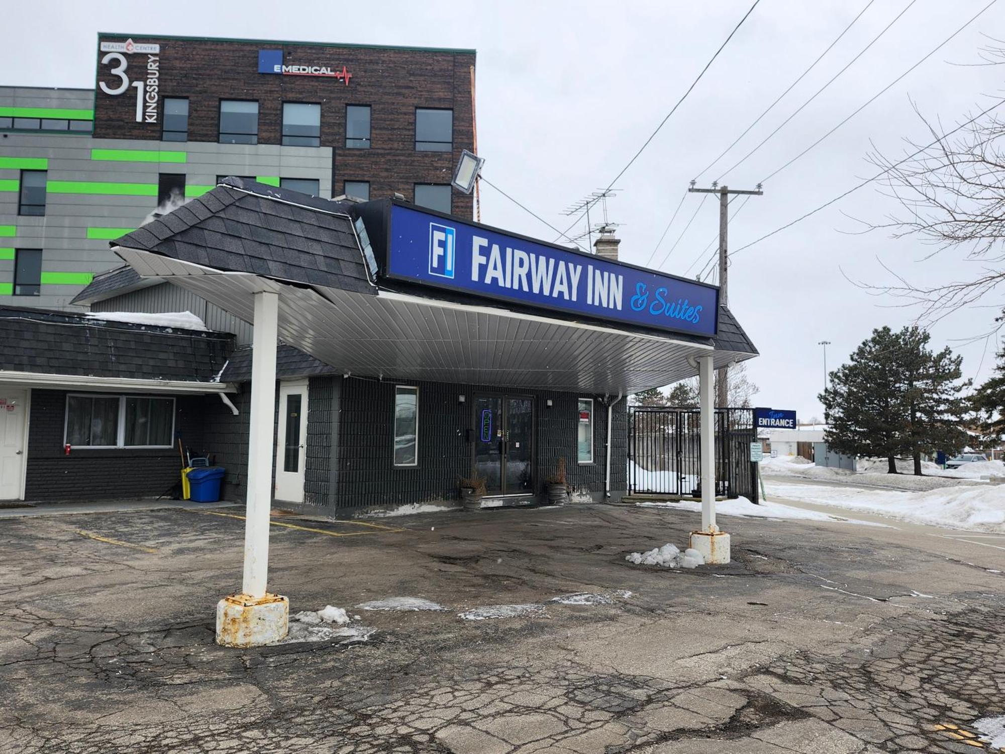 Fairway Inn & Suites Kitchener Luaran gambar